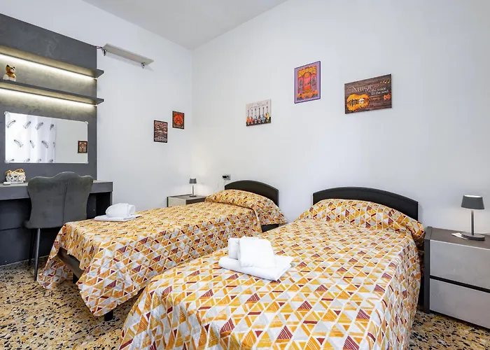Guesthost - Woodstick House * La Spezia